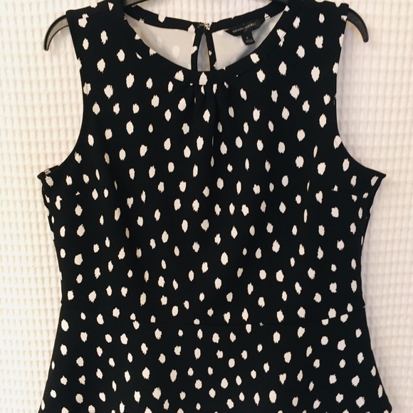 Banana Republic L Black White Dot Peplum Top 🌸 - Picture 2 of 4